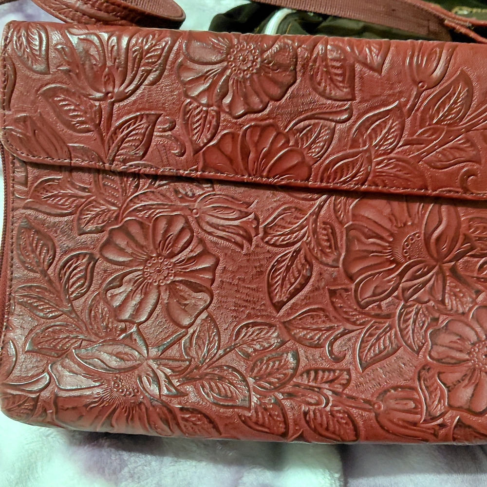 Embossed Floral Leather Crossbody Bag - Rose